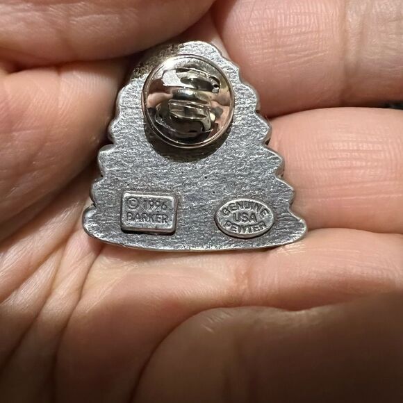 Save the Bees! Rare - HRF Vintage Pewter Beehive Pin USA 1996 Barker Pin Brooch - Picture 3 of 3